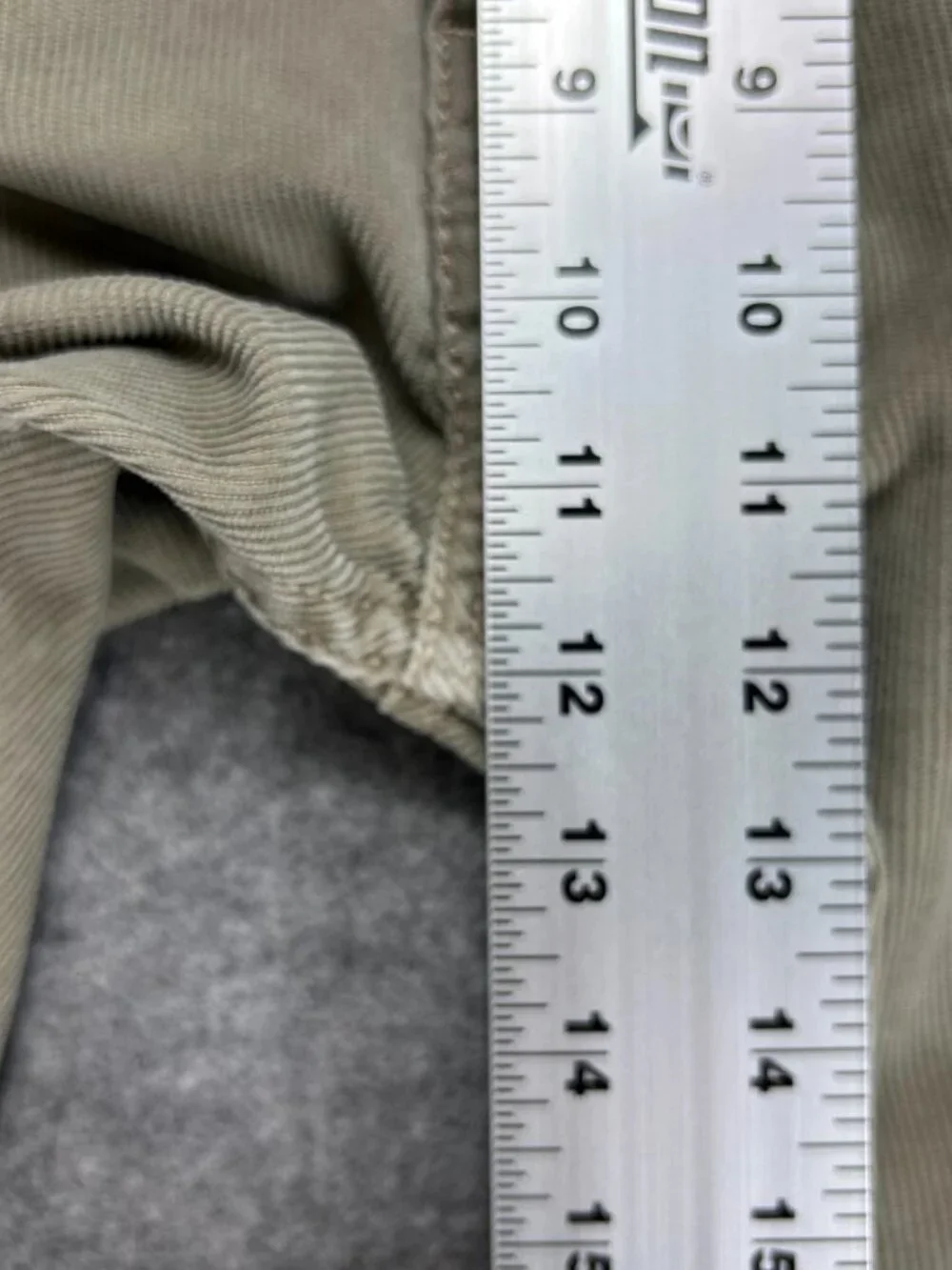 Vintage Levi's 505 Corduroy Pants Mens 38x34 Green Straight Leg Mid Rise Pockets